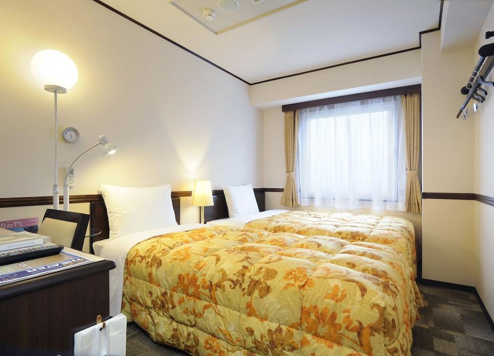 Toyoko Inn Okayama Eki Nishi Guchi Hiroba 외부 사진