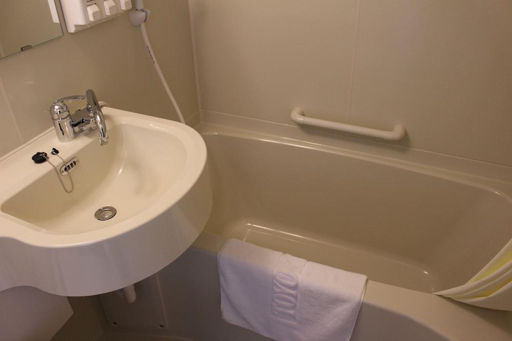 Toyoko Inn Okayama Eki Nishi Guchi Hiroba 외부 사진