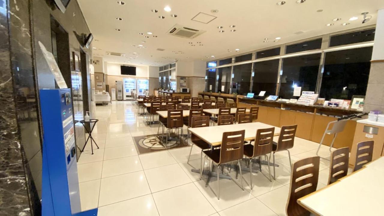 Toyoko Inn Okayama Eki Nishi Guchi Hiroba 외부 사진