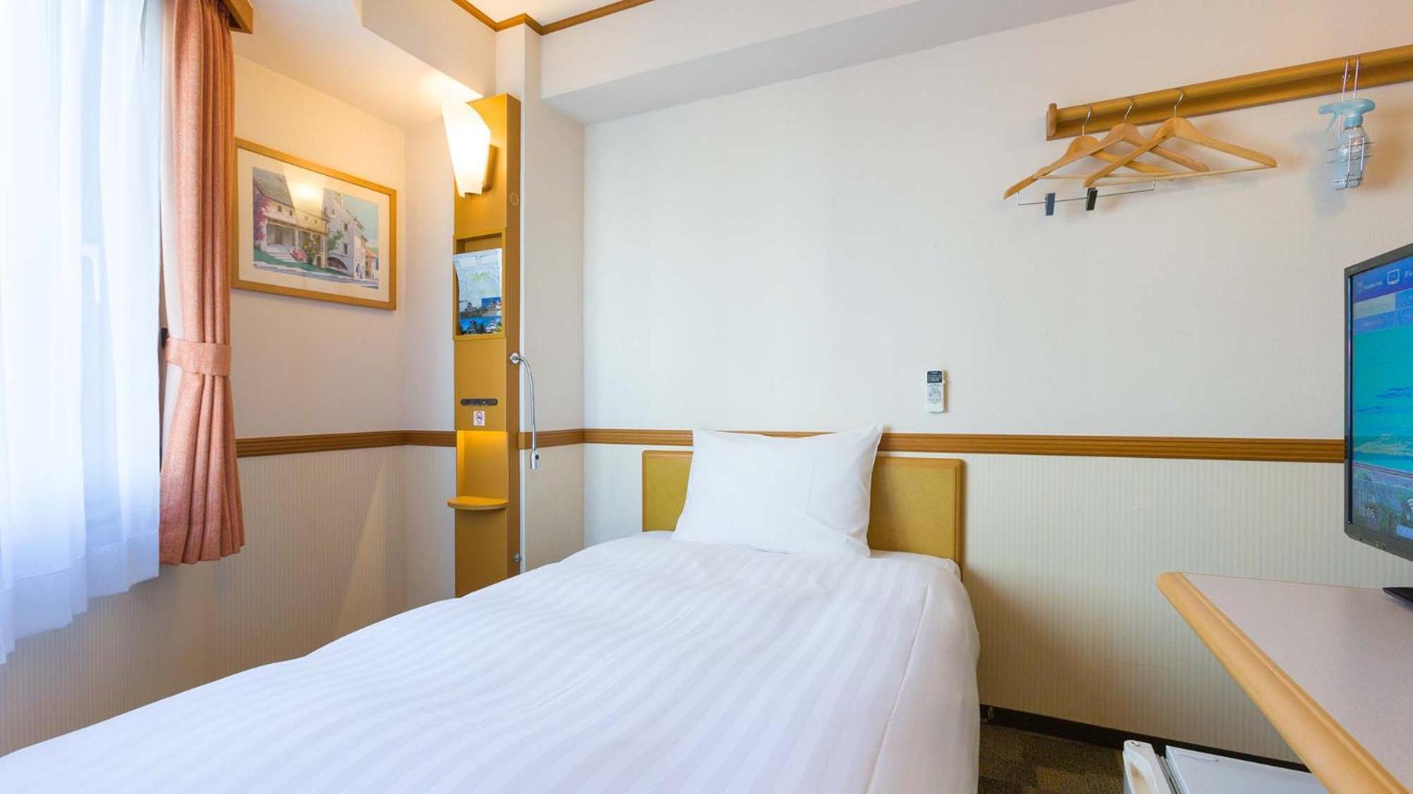Toyoko Inn Okayama Eki Nishi Guchi Hiroba 객실 사진